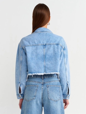 Dilvin Between-Season Jacket in Blue
