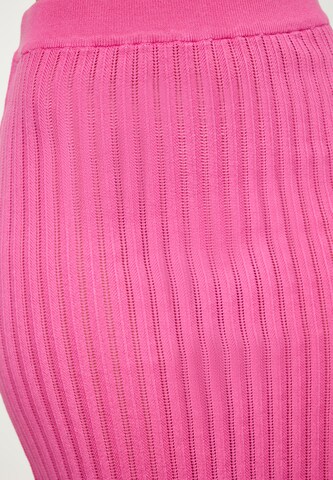 IZIA Skirt in Pink