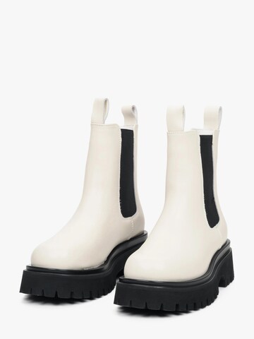 Estro Chelsea Boots '2501-02' in White