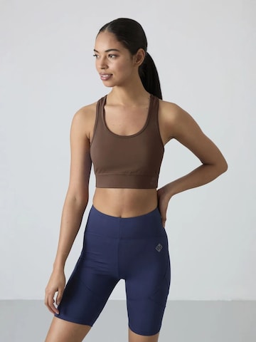 Tommy Life - Top desportivo em castanho