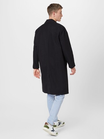 BURTON MENSWEAR LONDON Демисезонное пальто в Черный