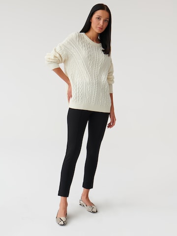 TATUUM Oversized sweater 'LOKALI' in White