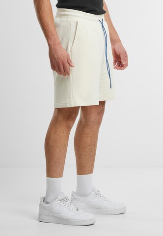 Pequs Regular Trousers in White