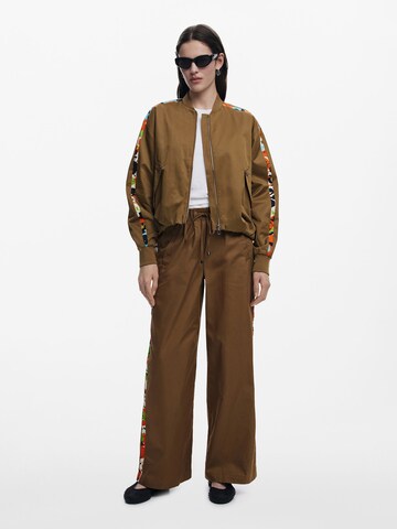 Wide leg Pantaloni di Desigual in marrone