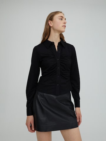 EDITED Blouse 'Sawyer' in Zwart: voorkant