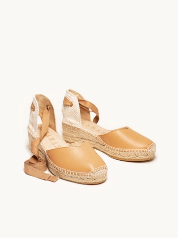 Décolleté sling 'Alpargata Cuña 5 cm' di Alhamas in beige