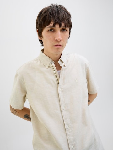 Coupe regular Chemise 'JPRBLUSUMMER' JACK & JONES en blanc