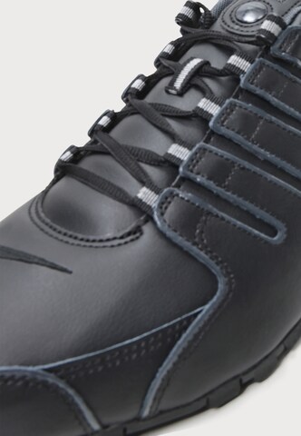 Nike Sportswear Tenisky 'Shox NZ' – černá