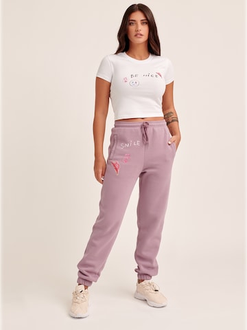 Effilé Pantalon 'Josina' ABOUT YOU x Antonia en violet