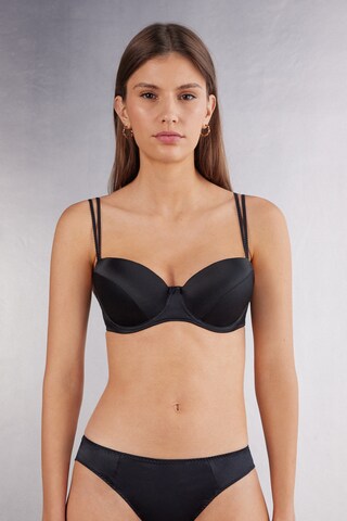 INTIMISSIMI Balconette Bra in Black: front