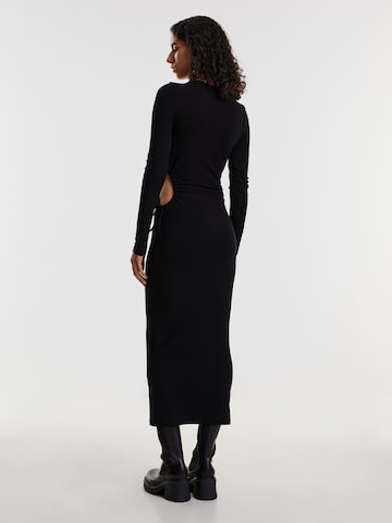 Rochie 'Immanuela' de la EDITED pe negru