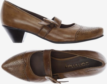 COMMA Pumps 35 in Braun: Vorderseite