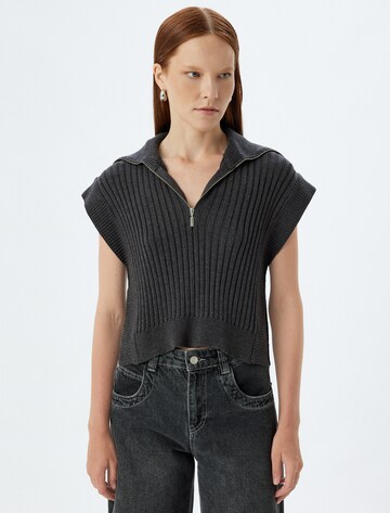 Koton Pullover in Grau: Vorderseite