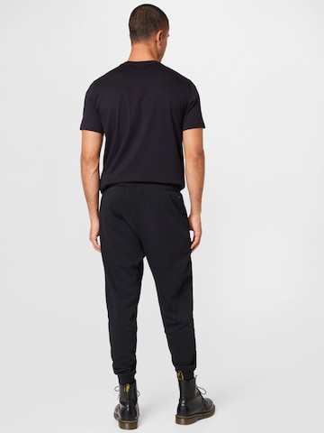 Jordan Tapered Hose in Schwarz