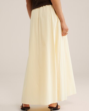 Fustă de la WE Fashion pe galben