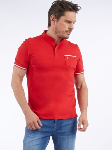 HECHTER PARIS Shirt in Red: front