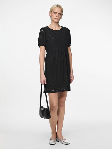 Robe 'Mimi' PIECES en noir