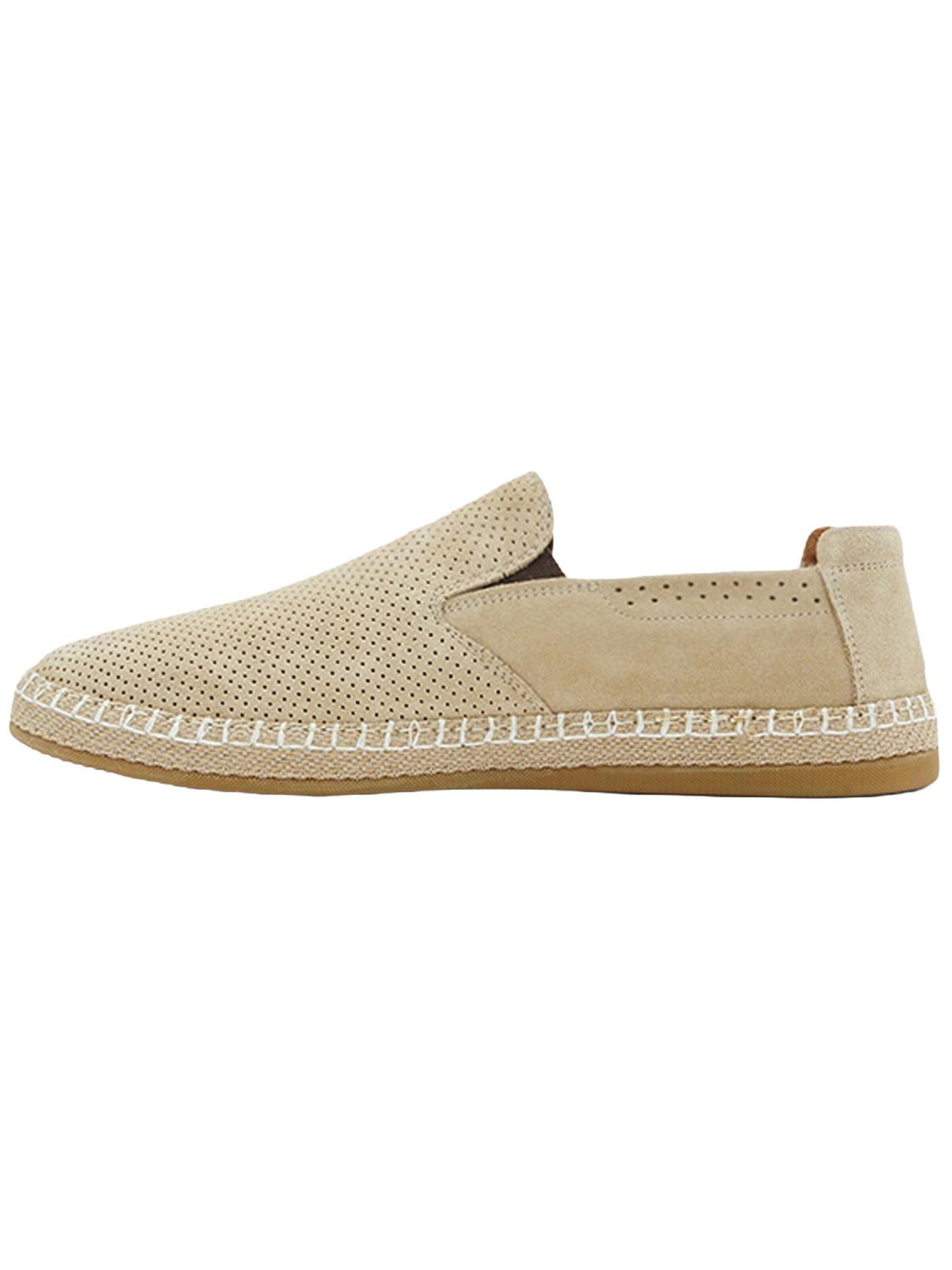 Desa Slip-ons in Beige: front