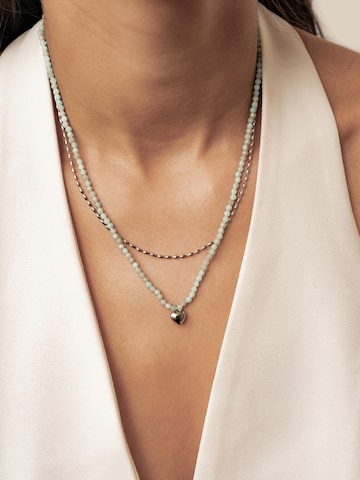 Collana 'Aquamarine Heart Charm Layered Bead' di Hey Happiness in argento