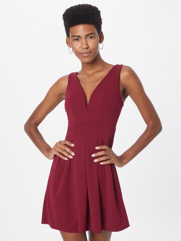 Robe de cocktail WAL G. en rouge : devant
