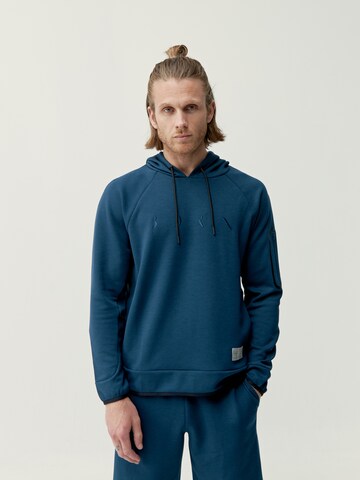Born Living Yoga Sweatshirt 'Amur' in Blau