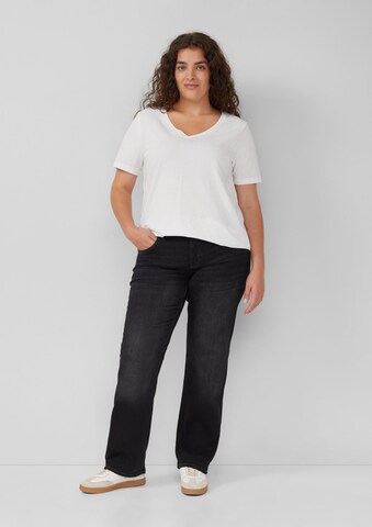 s.Oliver CURVE Regular Jeans in Black