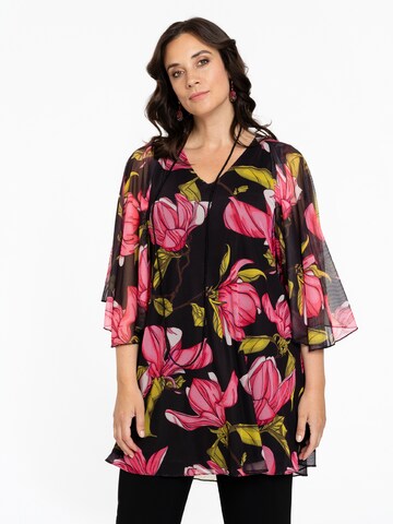 Yoek Tunic in Pink: front