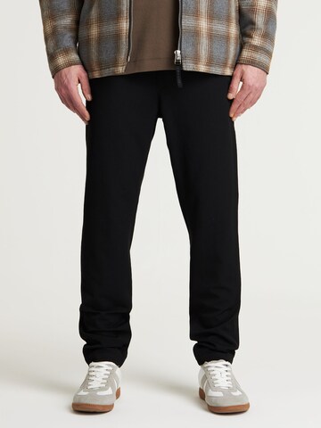 CHASIN' Regular Chinohose 'Stone Dual' in Schwarz: Vorderseite