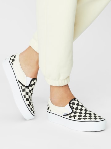 Scarpa slip-on 'UA Classic' di VANS in bianco: frontale