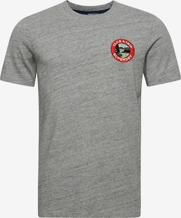 Superdry T-Shirt 'Travel' in Grau: predná strana