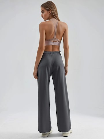 Hiccup - Loosefit Calças em cinzento