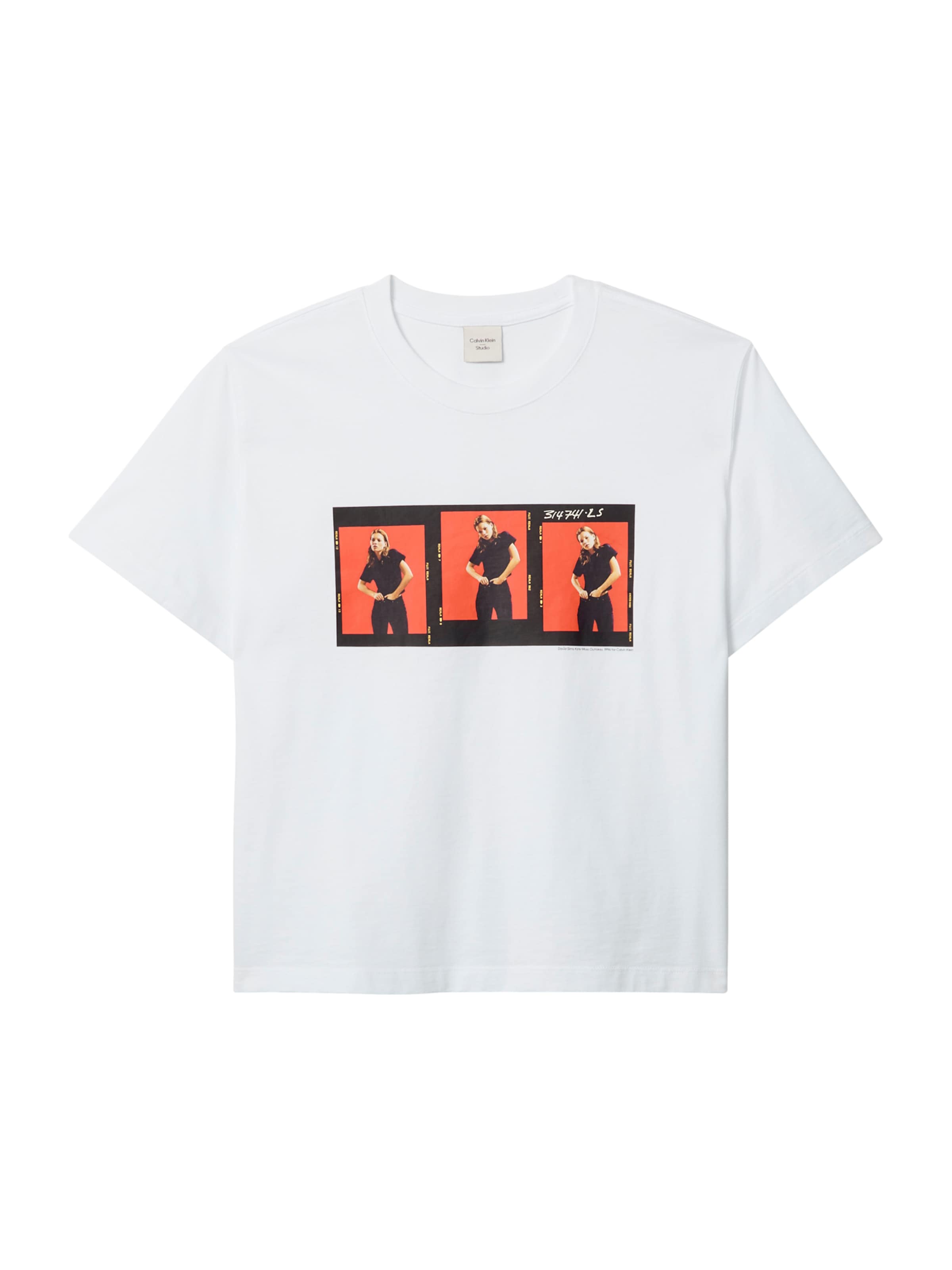 Calvin Klein Póló 'OUTTAKES' - fehér: elől