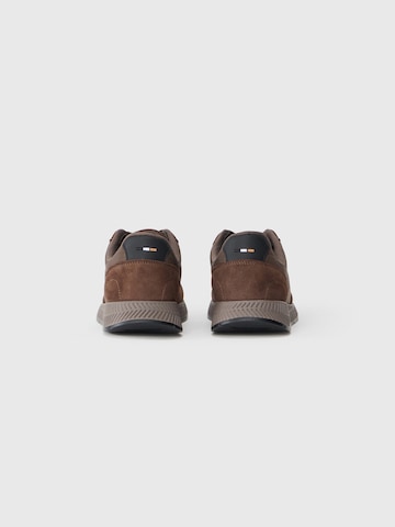 BOSS Sneakers laag 'Titanium' in Bruin