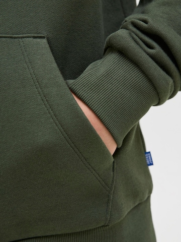 Jack & Jones Junior Regular fit Sweatshirt in Green