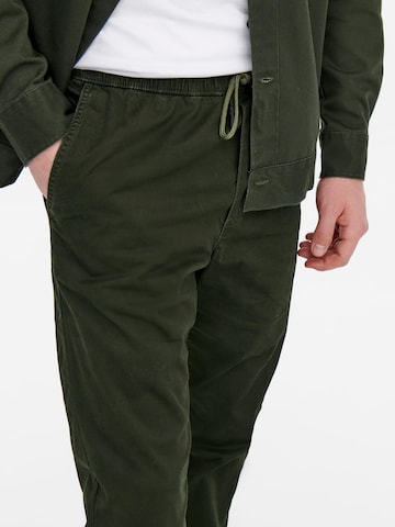 Only & Sons Tapered Trousers 'Linus' in Green