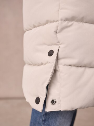 Superdry - Abrigo 'Everest' en beige