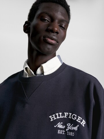 TOMMY HILFIGER Sweatshirt in Blau