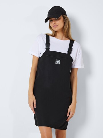 Noisy may Dress 'REMI' in Black: front