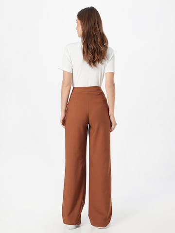 Trendyol Lużny krój Spodnie w kolorze brązowy