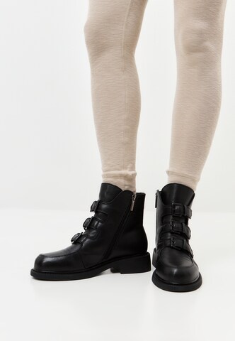 CESARE GASPARI Ankle Boots in Black