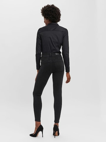 Coupe slim Jean VERO MODA en noir