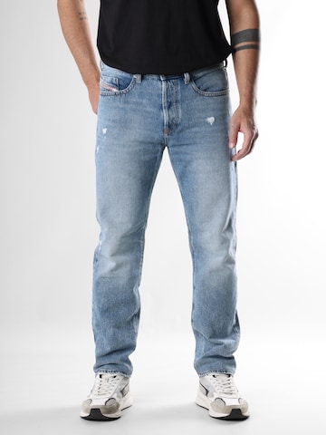 Tapered Jeans 'BUSTER-X' di DIESEL in blu