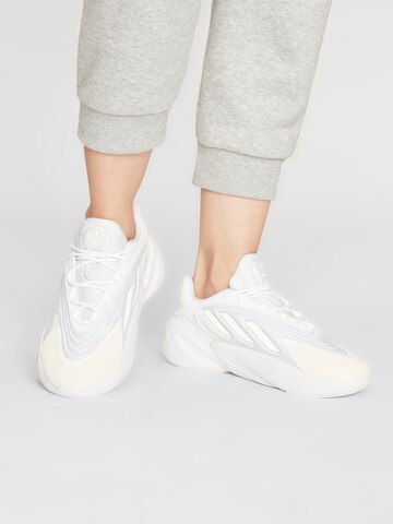 Sneaker low 'Ozelia' de la ADIDAS ORIGINALS pe alb