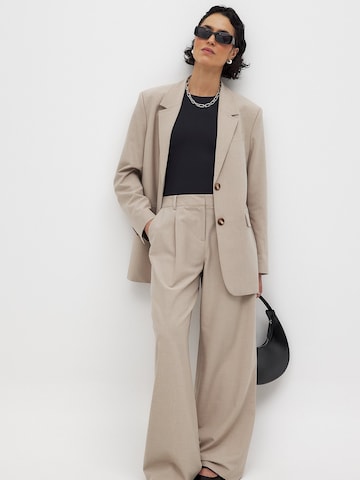 NA-KD Wide leg Pleat-Front Pants in Beige