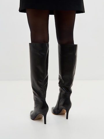 CESARE GASPARI Stiefel in Schwarz