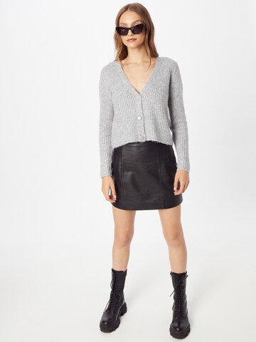 PIECES Strickjacke in Grau