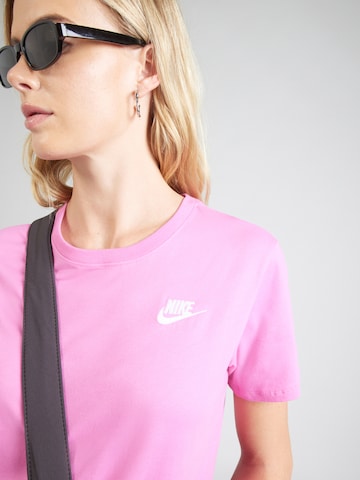 Nike Sportswear Μπλουζάκι 'Club Essential' σε ροζ