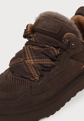 UGG Tenisky 'LOWMEL' – hnědá