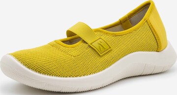 Arcopedico Classic Flats in Yellow: front