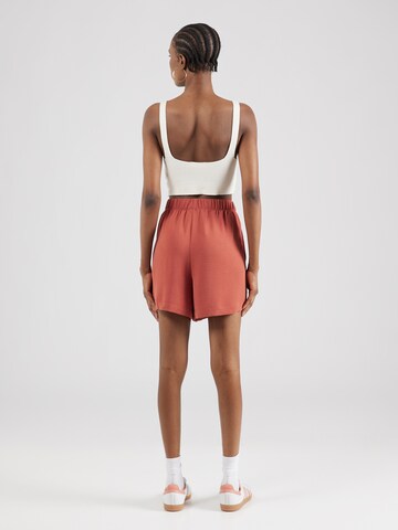 VERO MODA Loosefit Shorts 'ALVA' in Rot